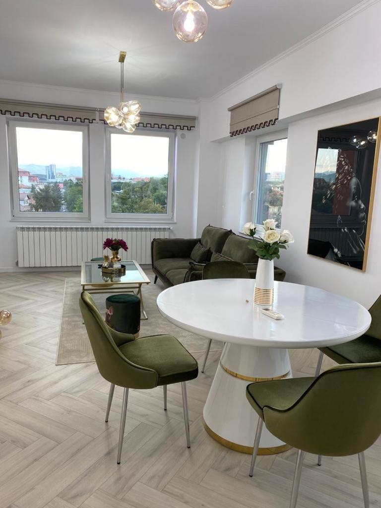 Elite Apartment Sibiu Esterno foto